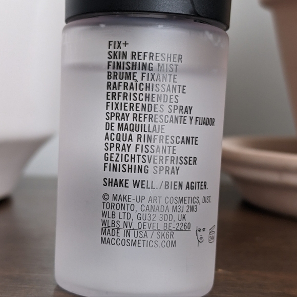 Mac Fix Plus Skin Refresher Finishing Mist 30ml - Picture 3 of 3